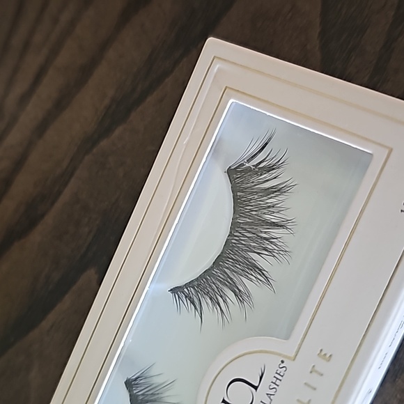 False Lashes - Picture 3 of 3